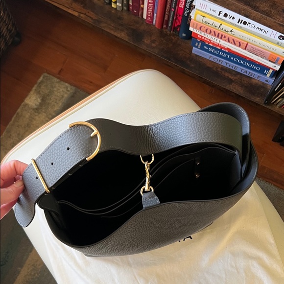 Cuyana Charcoal Leather Linea Oversized Shoulder Bag - Picture 7 of 9